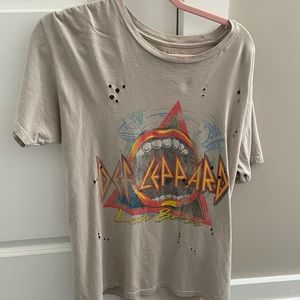 forever 21 def leopard graphic tee